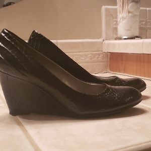 Black Bandolina wedged heels